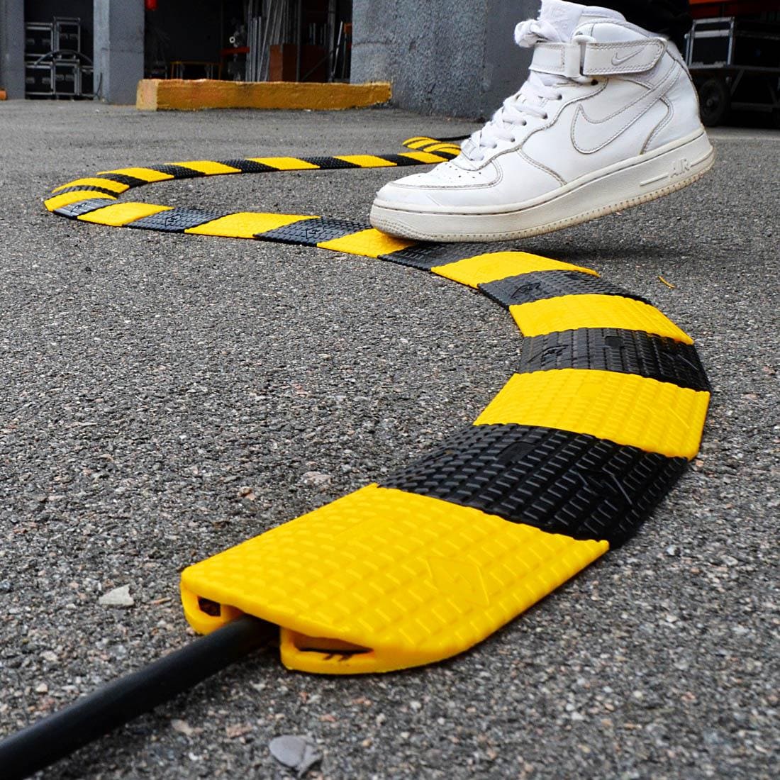 Passa Cabo Snake 1m Tagg TGCC006P
